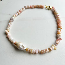 Load image into Gallery viewer, Pearl Center necklace