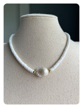 Load image into Gallery viewer, Pearl Center necklace