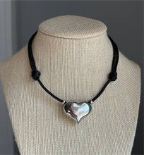 Load image into Gallery viewer, Aura Heart necklace
