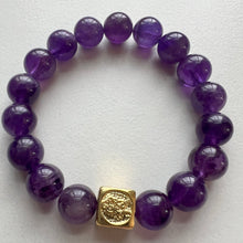 Load image into Gallery viewer, Welcome to the Elemental Elegance collection! Nature-inspired jewelry, where gemstones meet the timeless wisdom of the elements. Wind – gentle yet boundless. Labradorite and amethyst l encourage you to let your imagination soar and embrace the limitless possibilities that surround you.  Each amethyst bracelet is made with real quality gemstones and a gold filled element bead
