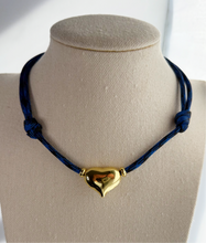 Load image into Gallery viewer, Aura Heart necklace
