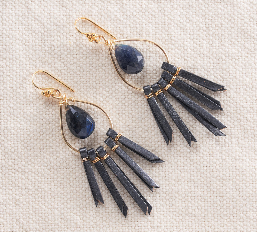 These dark grey beauties feature gorgeous faceted Labradorite briolettes paired with warm, dark gun metal grey leather for a neutral yet stunning pair of statement earrings