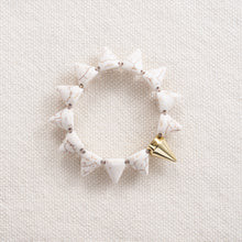 Load image into Gallery viewer, Howlite Spike bracelet
